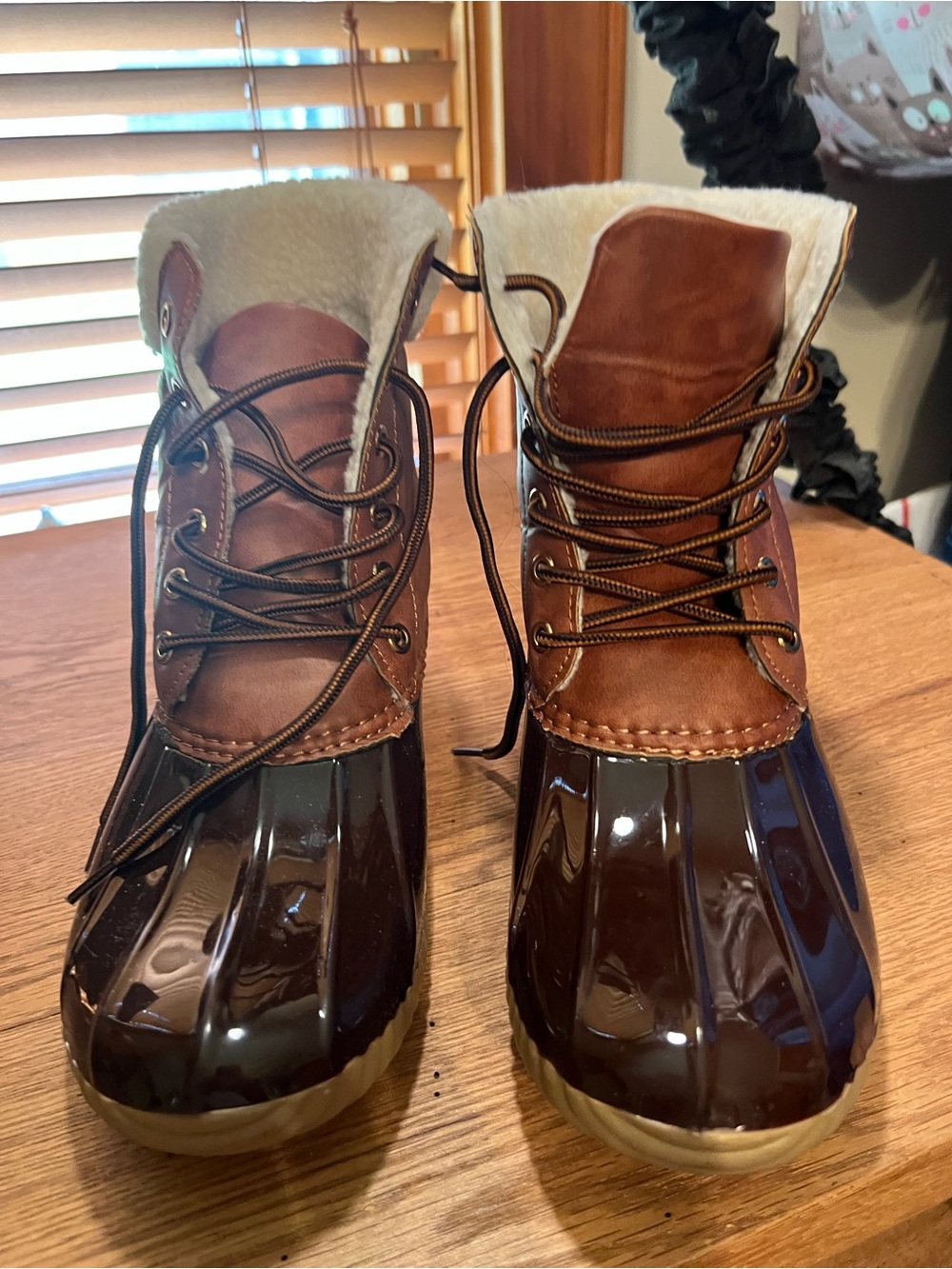 Yoki Brown Waterproof Winter Lace-Up Boots with Cream Fleece